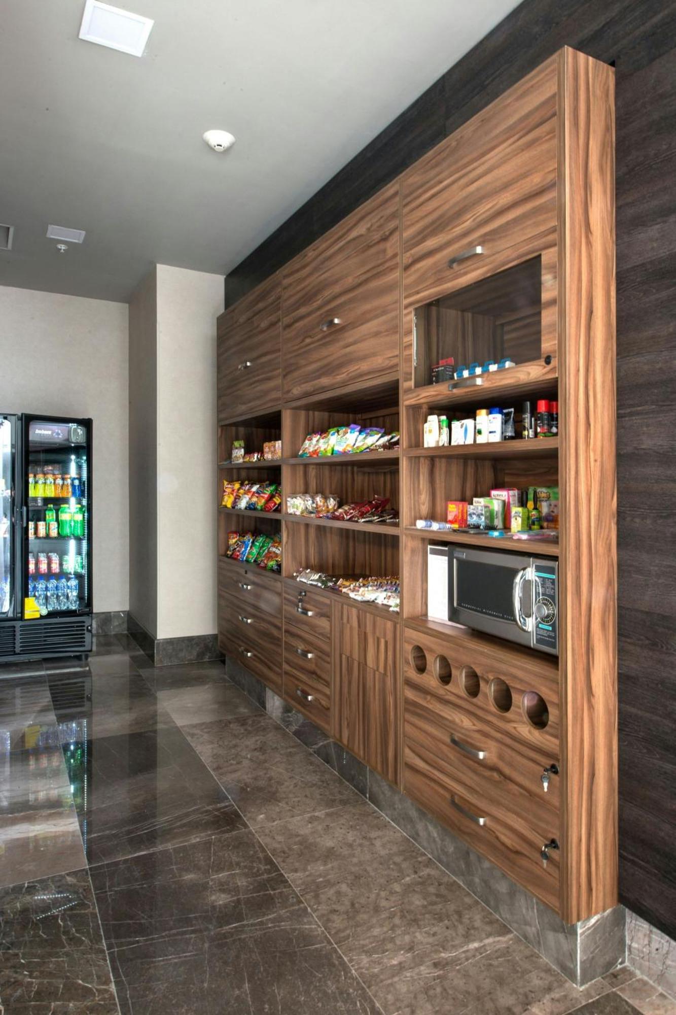 Courtyard By Marriott San Luis Potosi, Los Lagos Zewnętrze zdjęcie