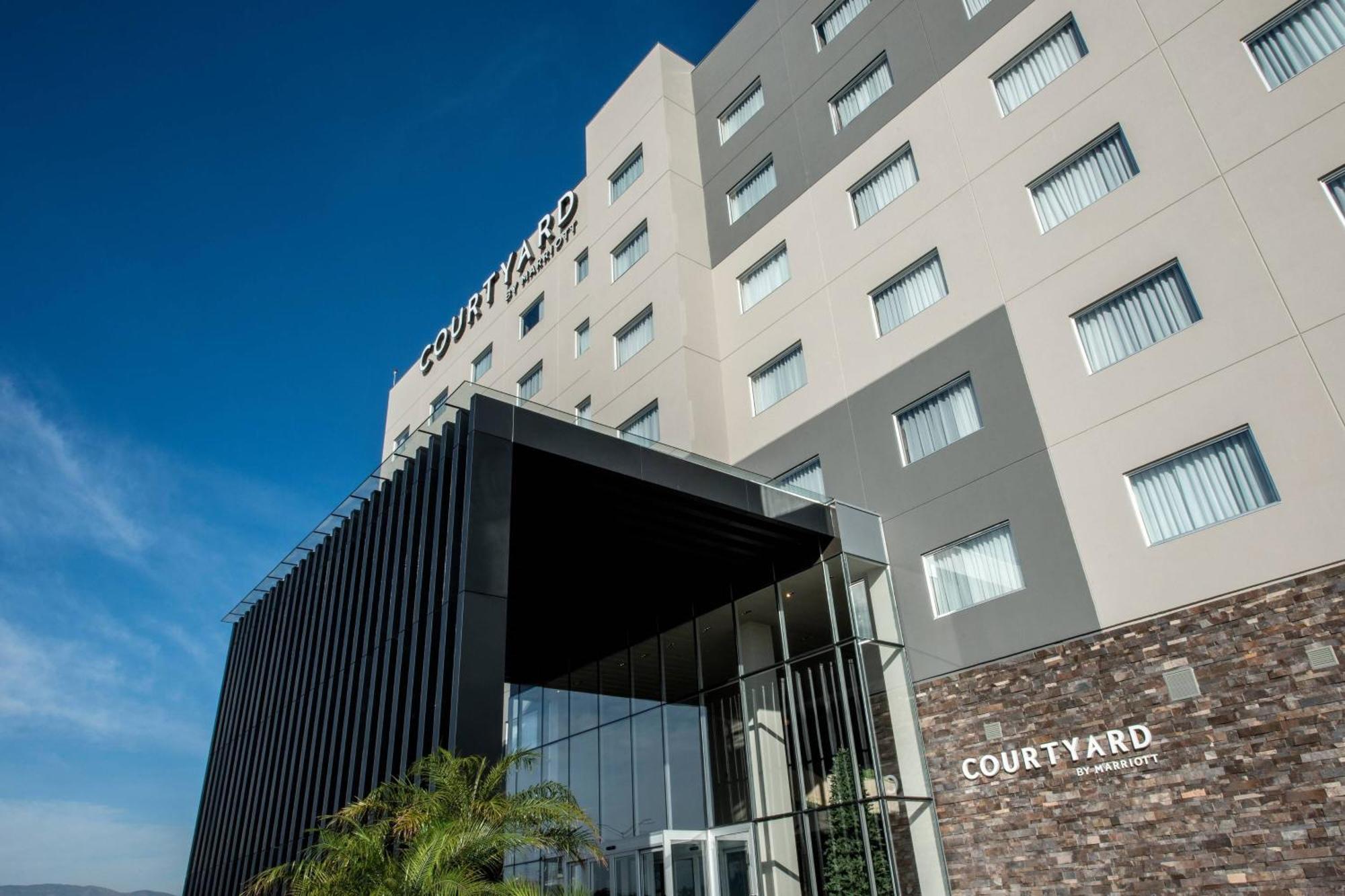 Courtyard By Marriott San Luis Potosi, Los Lagos Zewnętrze zdjęcie